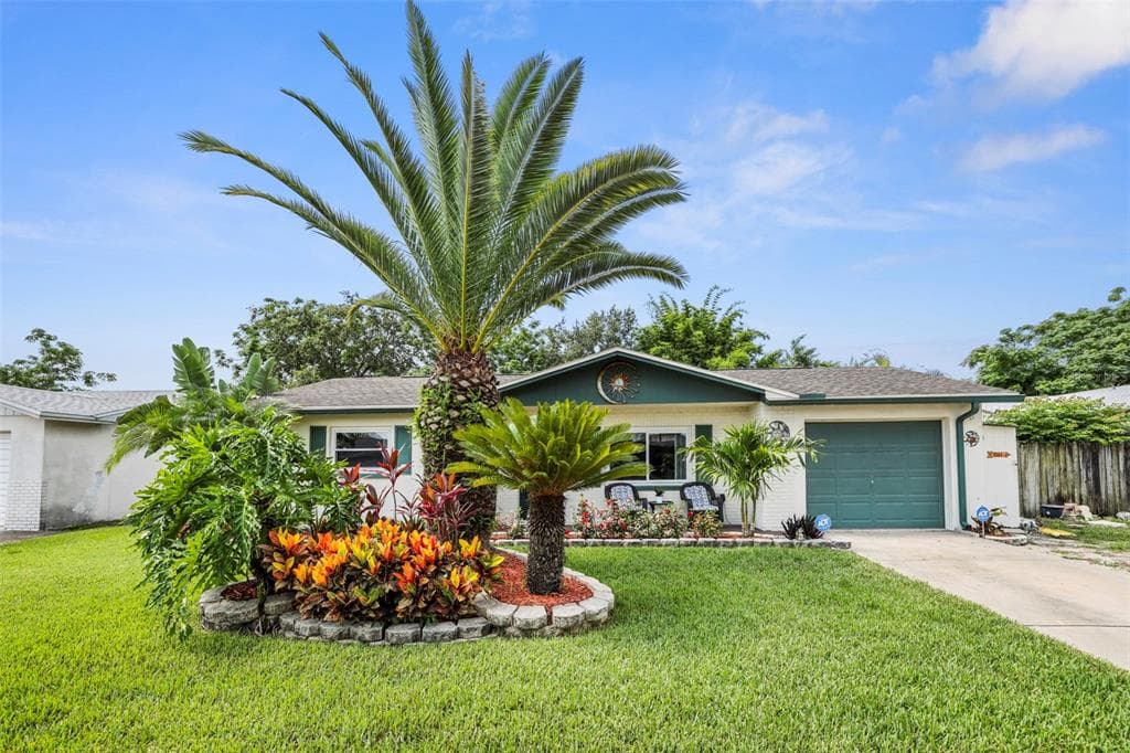 5548 AULD LANE HOLIDAY, FL 34690