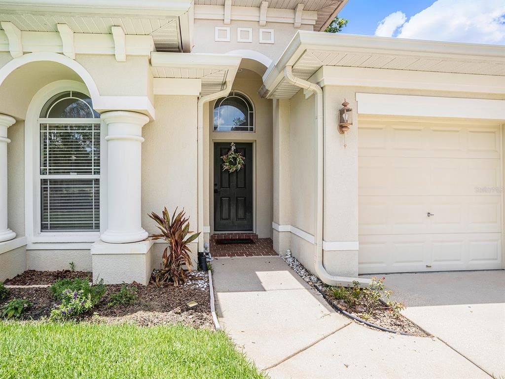 404 SUMMERLYN DRIVE VALRICO, FL 33594