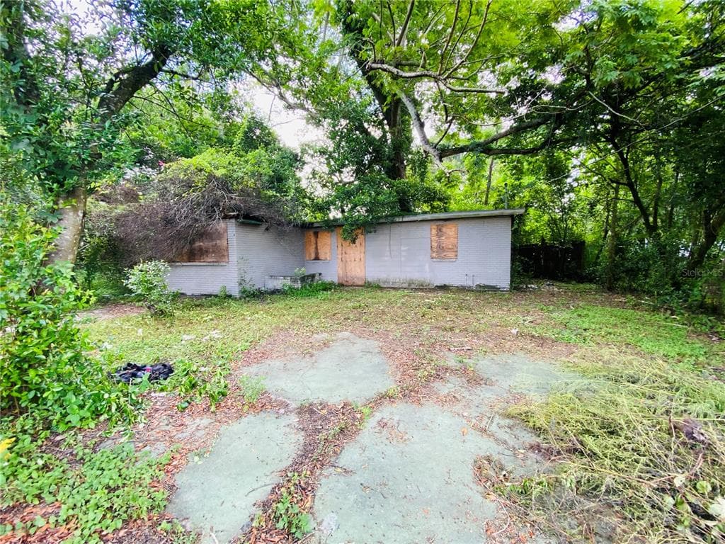 919 N DAVIS AVENUE LAKELAND, FL 33815