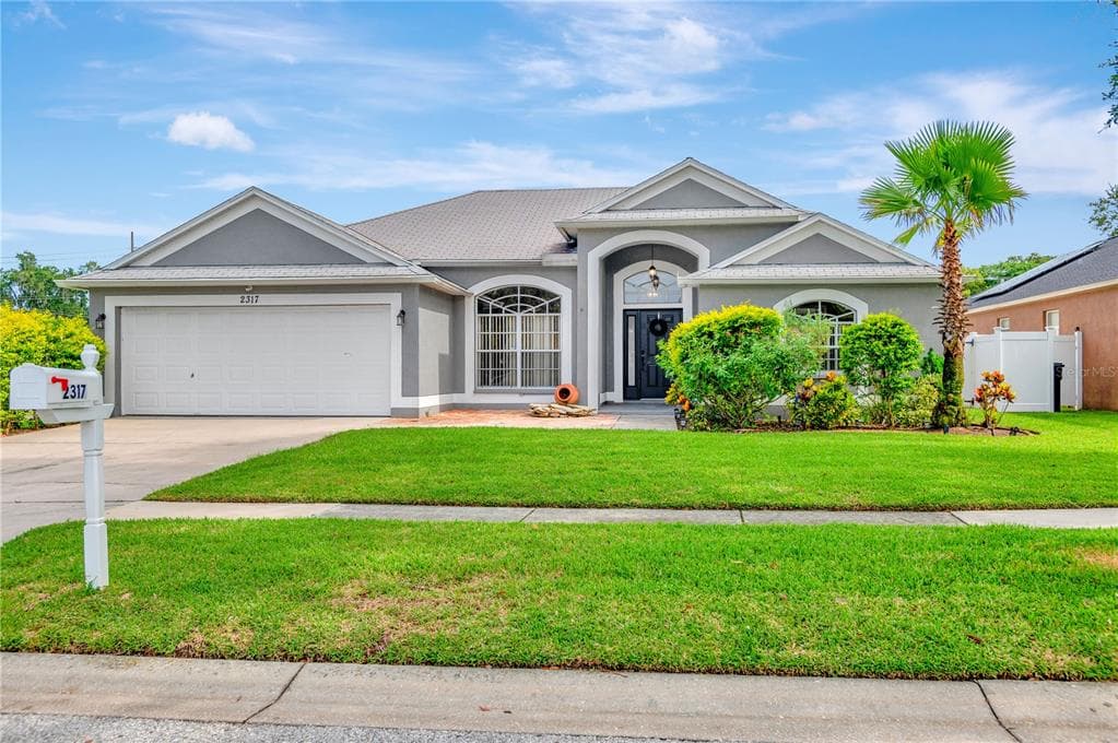 2317 TOWERING OAKS CIRCLE