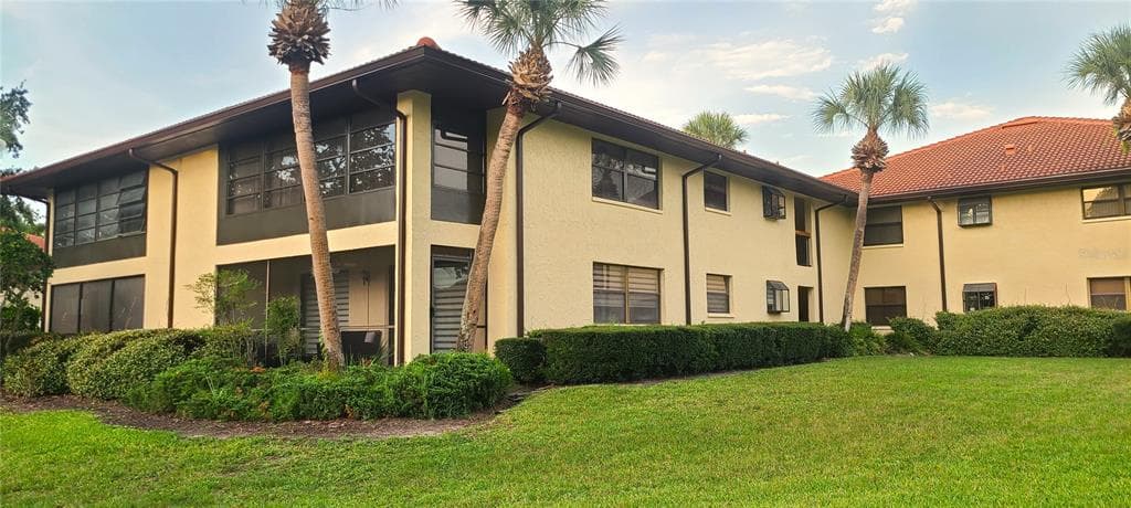 1906 HAMMOCK PINE BOULEVARD UNIT 1906 CLEARWATER, FL 33761