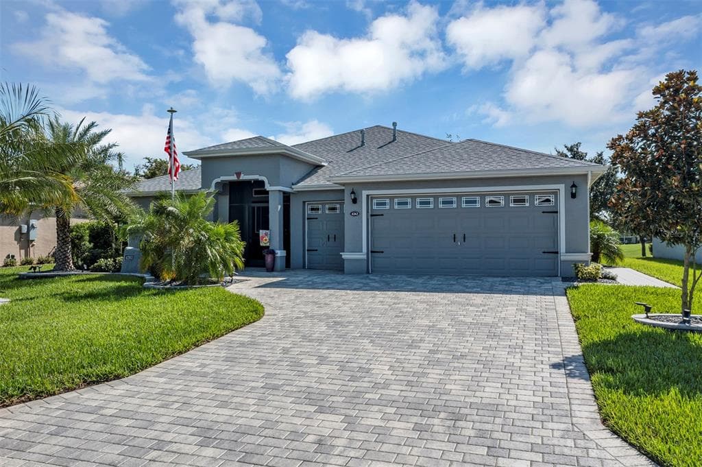 4263 JAMES RIVER CIRCLE LEESBURG, FL 34748