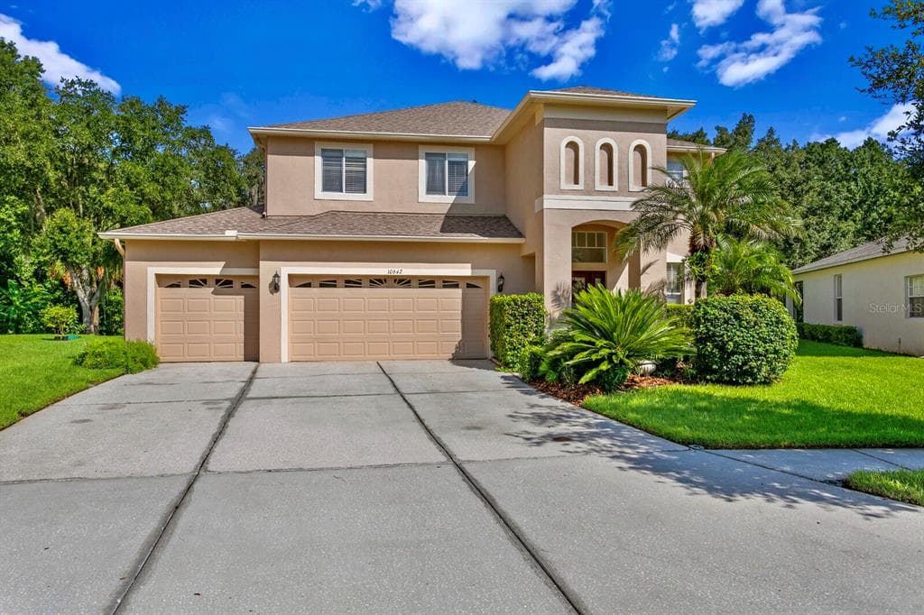 10642 GRAND RIVIERE DRIVE TAMPA, FL 33647