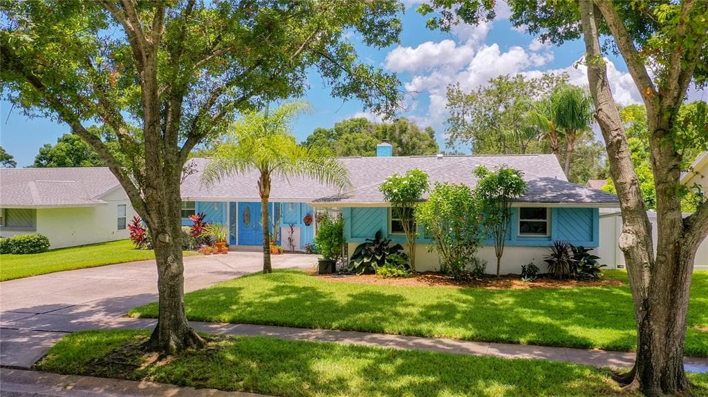 1136 PEPPERIDGE DRIVE PALM HARBOR, FL 34683