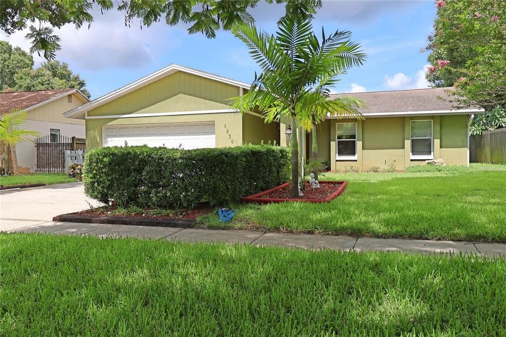 1930 BARRINGTON DRIVE W CLEARWATER, FL 33763