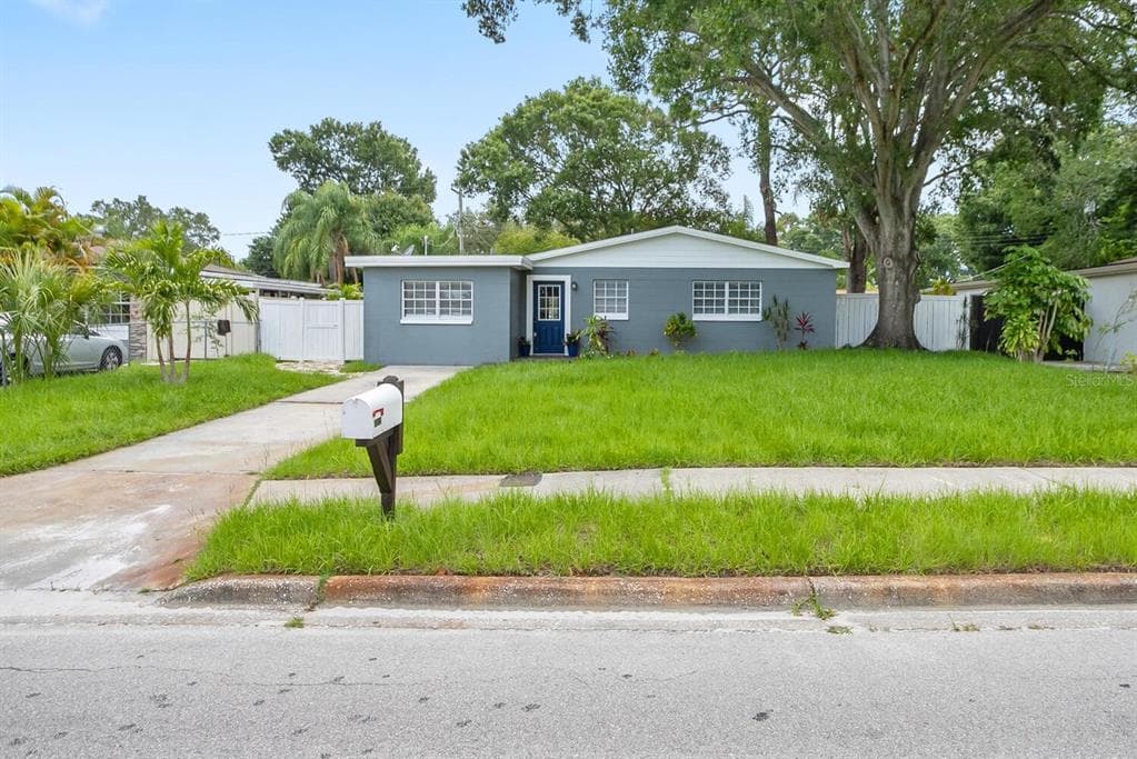3313 W OSBORNE AVENUE TAMPA, FL 33614