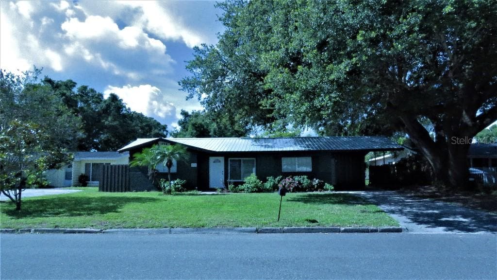 1622 SWANN AVENUE BELLE ISLE, FL 32809