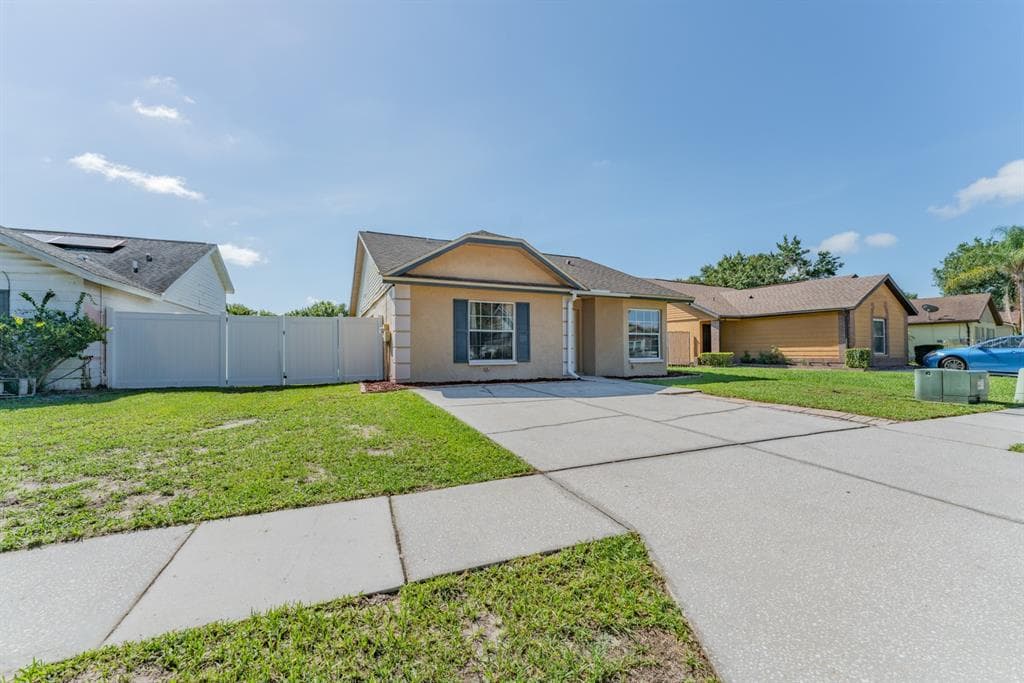 13306 LARAWAY DRIVE RIVERVIEW, FL 33579