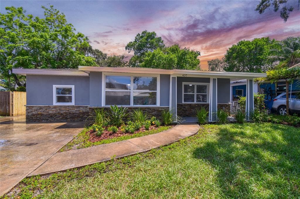 437 LEXINGTON STREET DUNEDIN, FL 34698