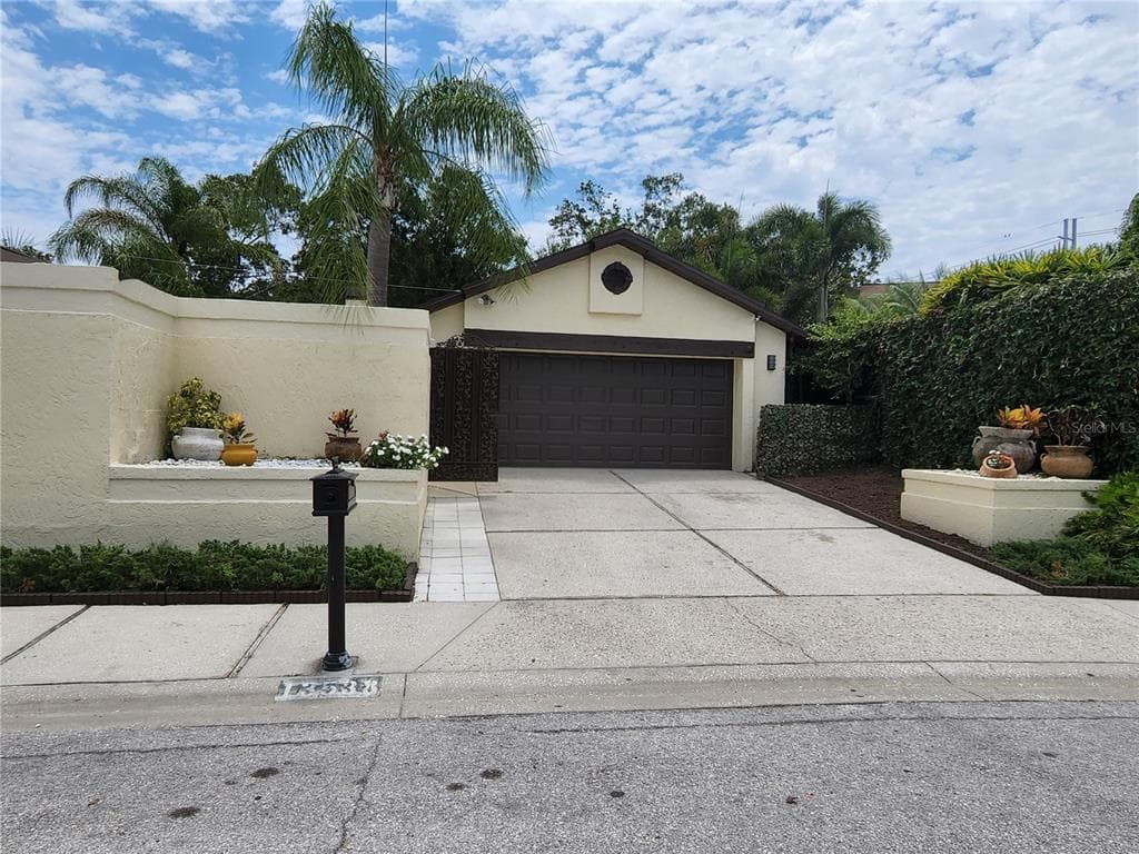 13538 AVISTA DR TAMPA, FL 33624