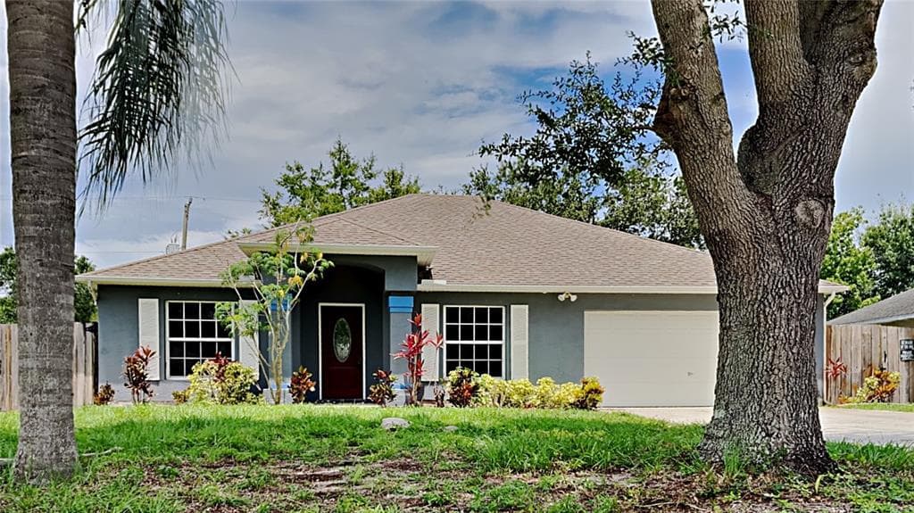 8246 99TH COURT VERO BEACH, FL 32967