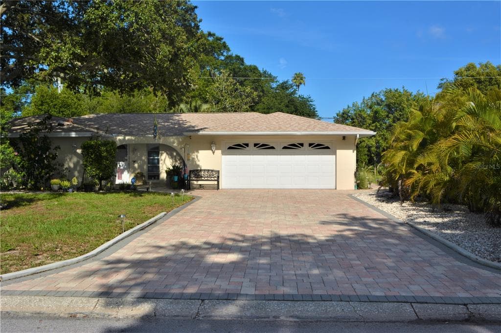 1862 BELLEMEADE DRIVE CLEARWATER, FL 33755