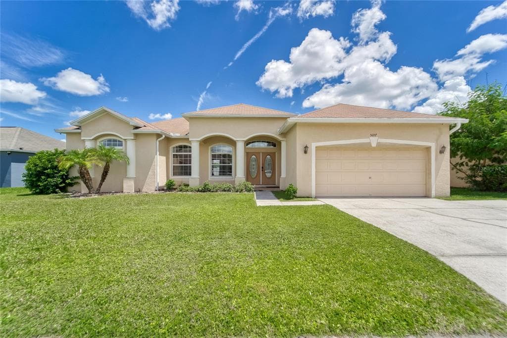 5107 ASHWOOD DRIVE LAKELAND, FL 33811