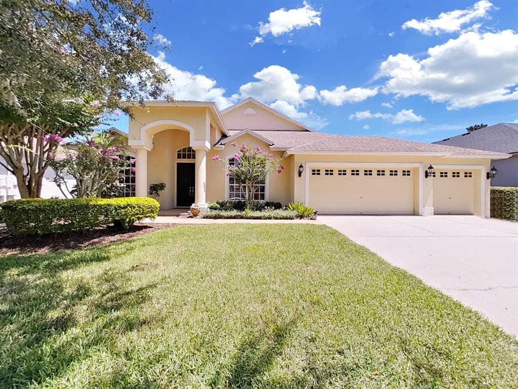 5205 LADY ROSE COURT LUTZ, FL 33558