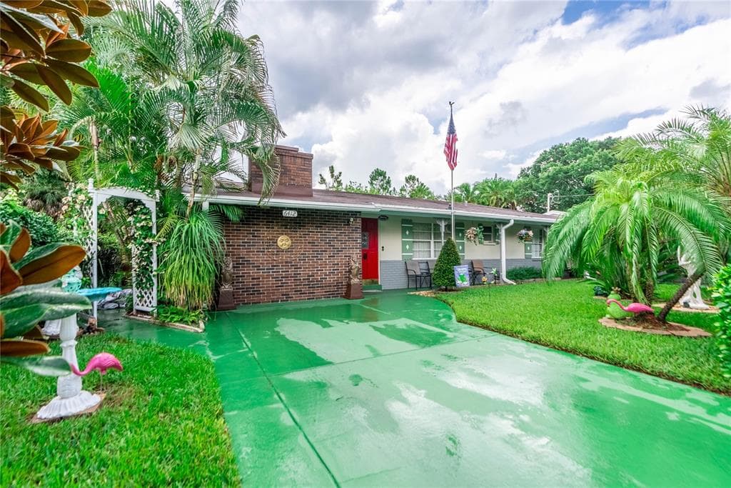 6412 S CLARK AVENUE TAMPA, FL 33616