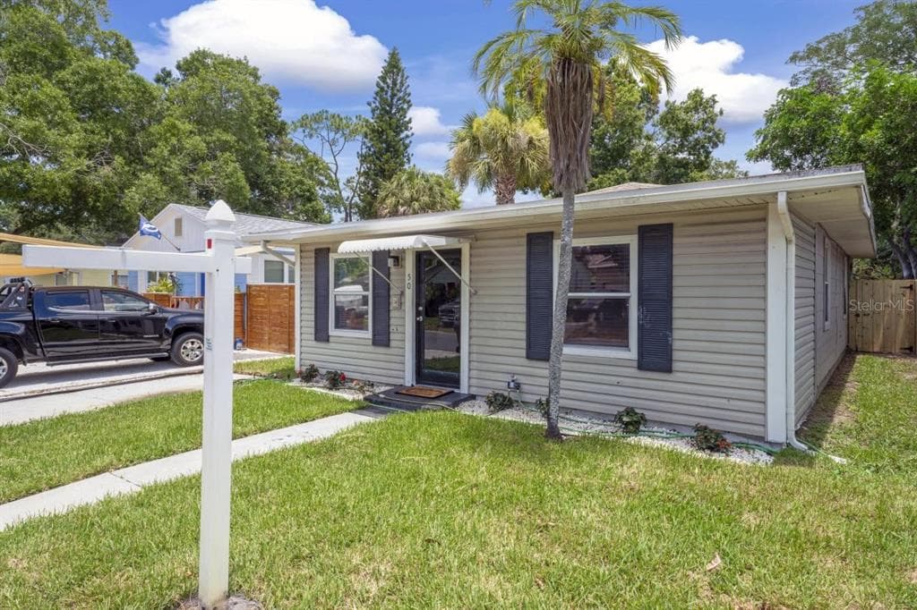 5001 NEWTON AVENUE S GULFPORT, FL 33707