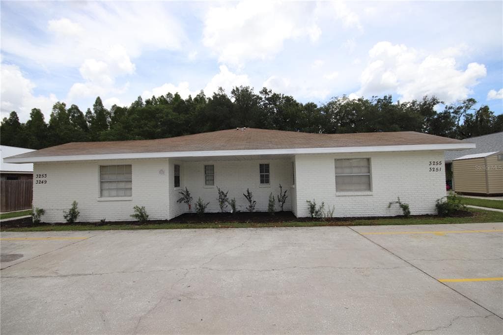 3249 BLOOMINGDALE VILLAS COURT BRANDON, FL 33511