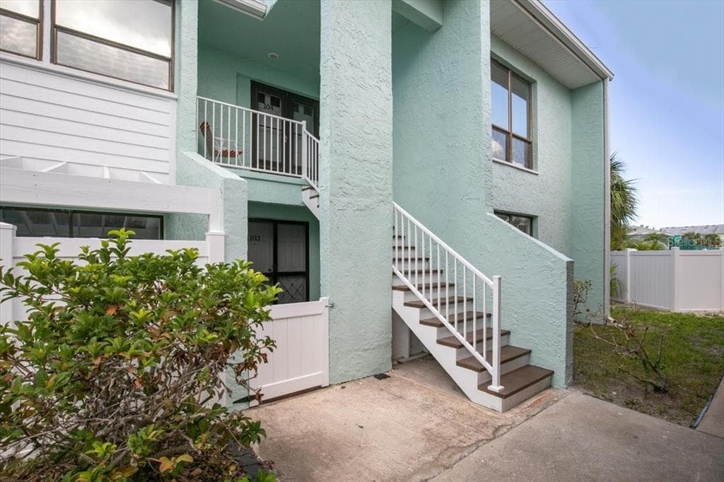 1 WINDRUSH BOULEVARD UNIT 103 INDIAN ROCKS BEACH, FL 33785