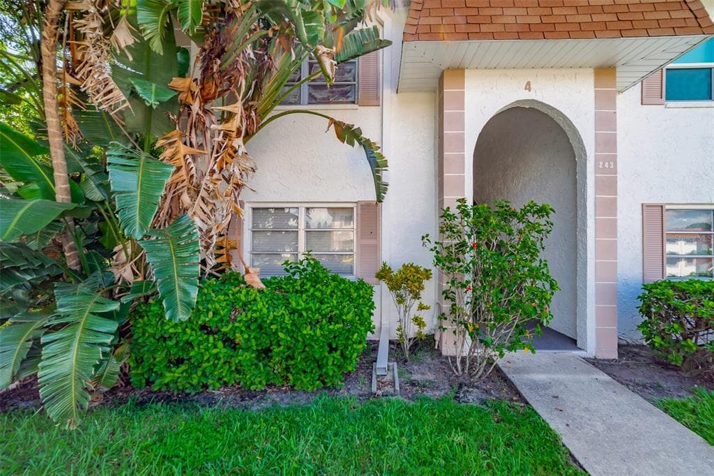 243 S MCMULLEN BOOTH ROAD UNIT 29 CLEARWATER, FL 33759