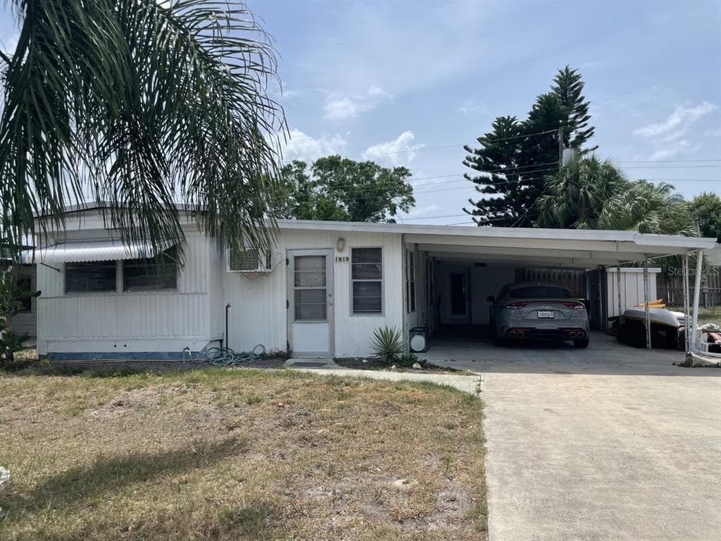 1919 SHADY COVE DRIVE HOLIDAY, FL 34691