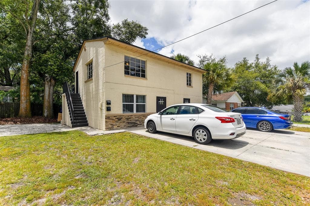 2208 1/2 N BOULEVARD UNIT B TAMPA, FL 33602
