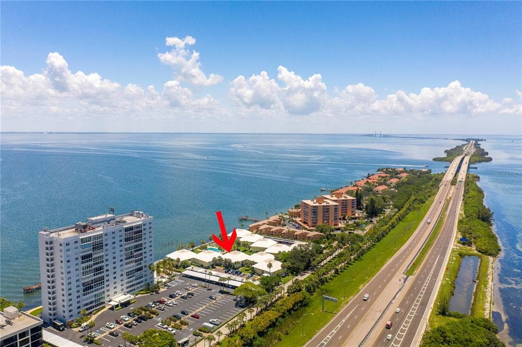 7300 SUNSHINE SKYWAY LANE S UNIT 103 ST PETERSBURG, FL 33711