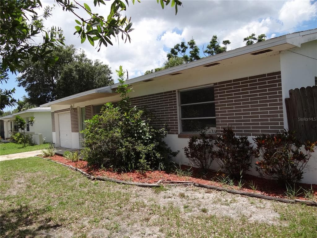 5324 59TH STREET N KENNETH CITY, FL 33709