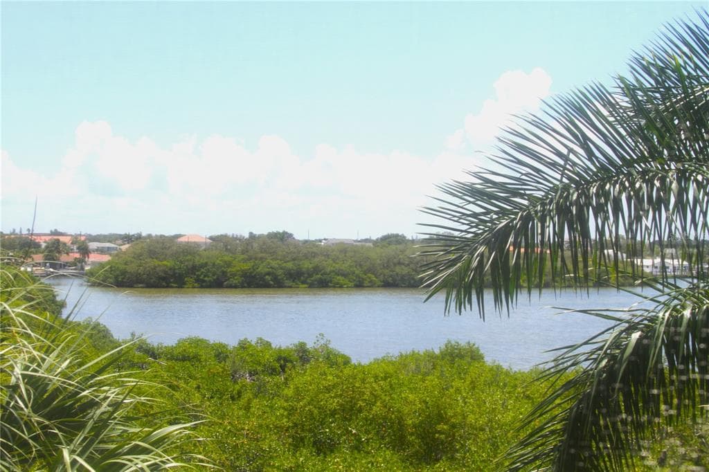 1332 PASADENA AVENUE S UNIT 306 SOUTH PASADENA, FL 33707