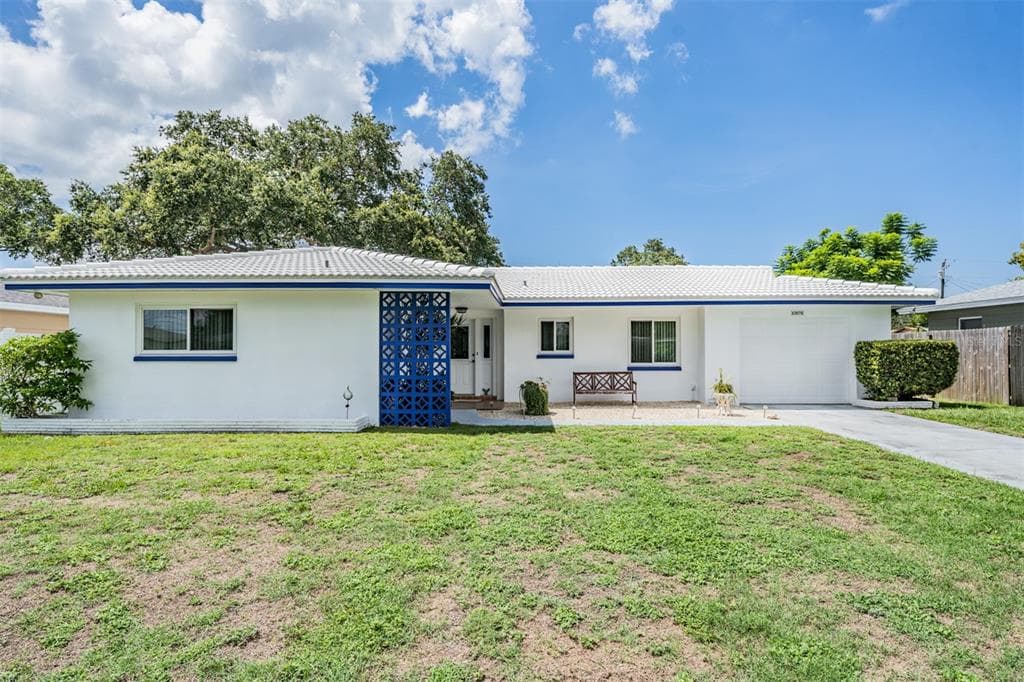 10878 90TH TERRACE