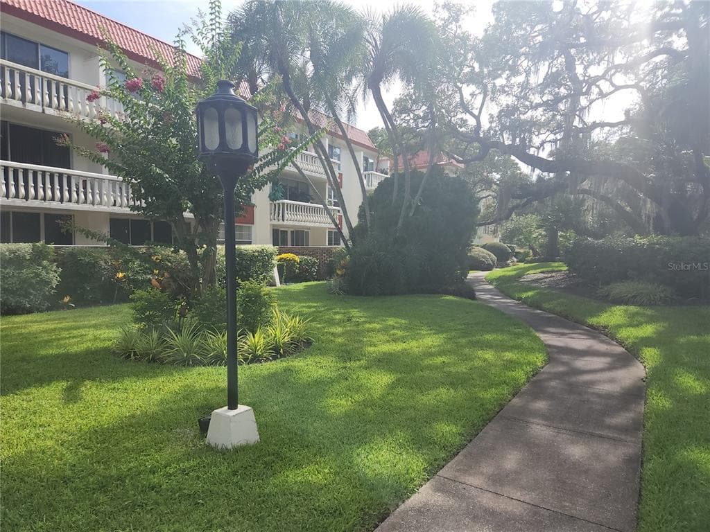 2635 SEVILLE BOULEVARD UNIT 211 CLEARWATER, FL 33764