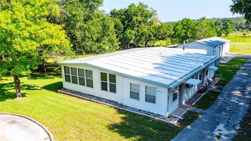 37631 KOSSIK ROAD ZEPHYRHILLS, FL 33541