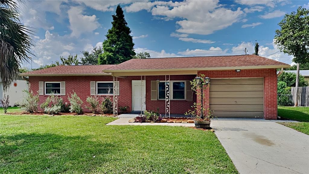 319 FAYE CIRCLE N LAKELAND, FL 33813