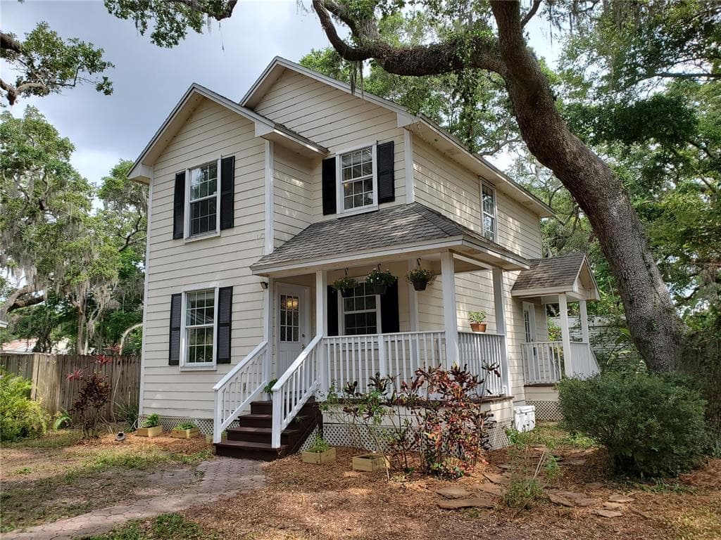 825 4TH STREET S SAFETY HARBOR, FL 34695