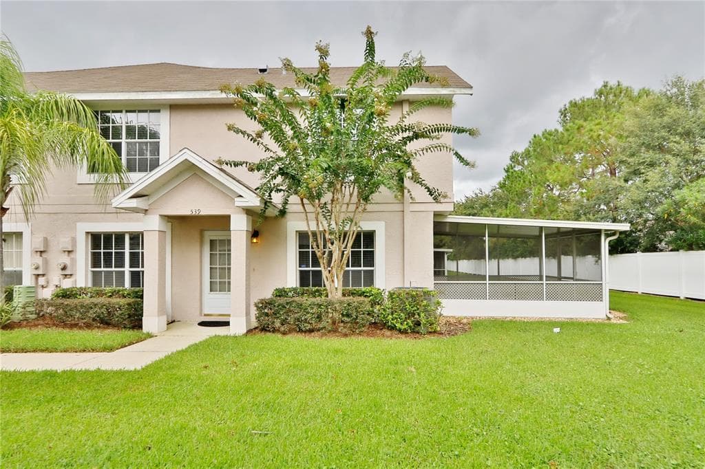 539 KENSINGTON LAKE CIRCLE BRANDON, FL 33511