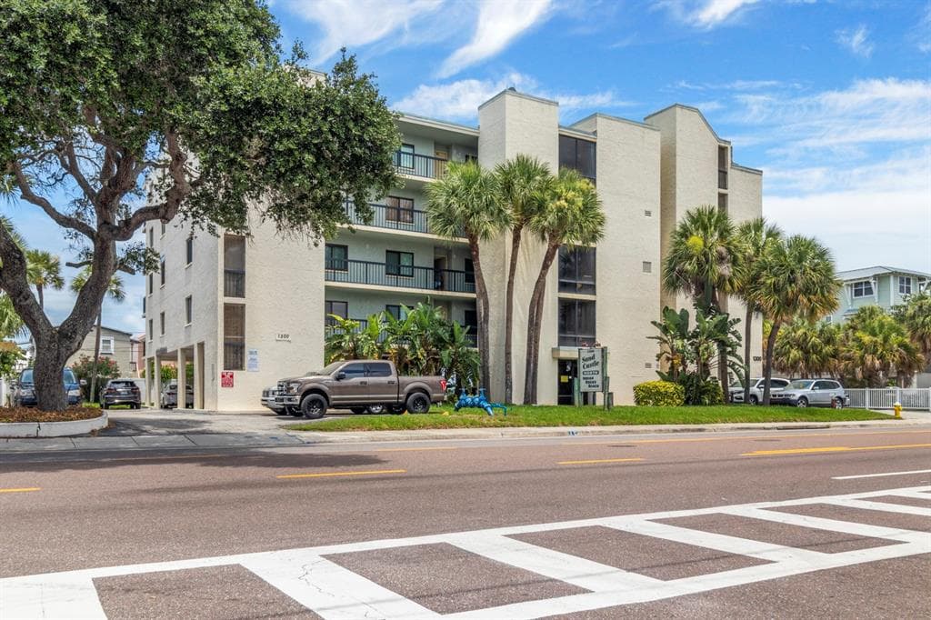 1300 GULF BOULEVARD UNIT 302