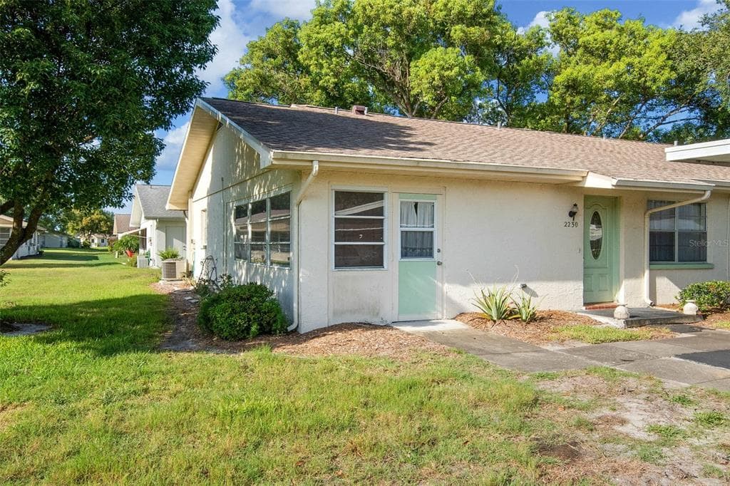 2230 GREENHAVEN DRIVE UNIT 2230 SUN CITY CENTER, FL 33573