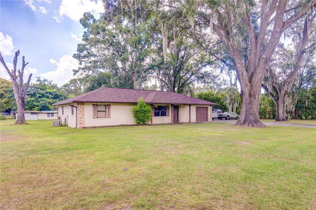 3811 N WILDER ROAD PLANT CITY, FL 33565