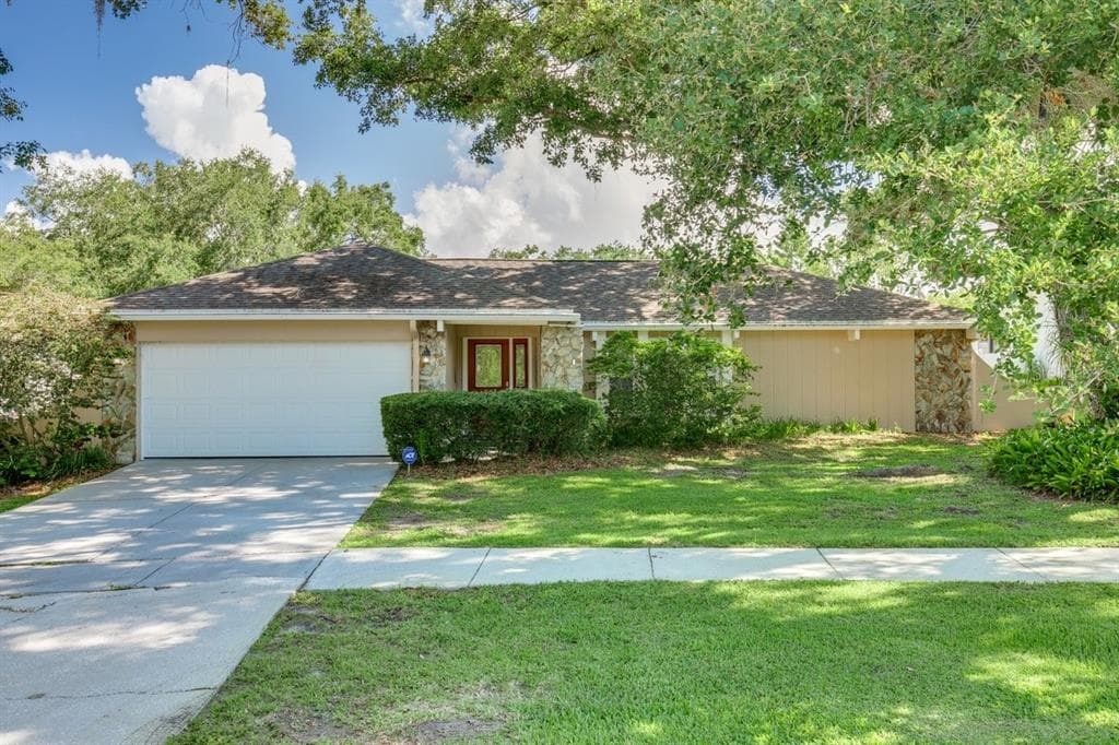 3304 ENTERPRISE ROAD E SAFETY HARBOR, FL 34695