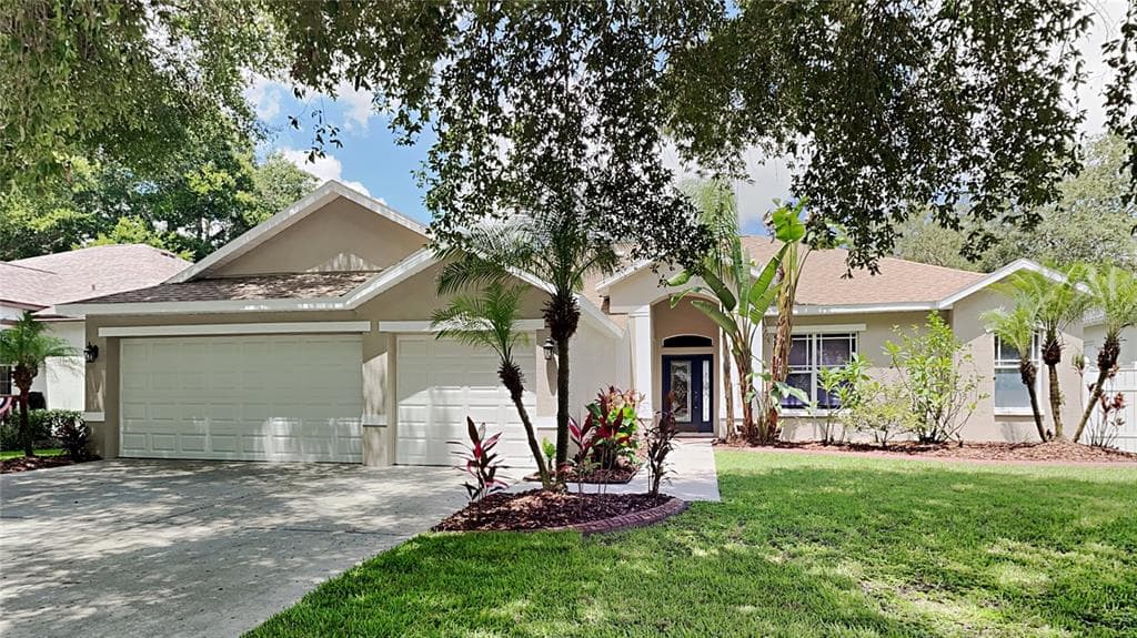 1145 LUMSDEN TRACE CIRCLE VALRICO, FL 33594