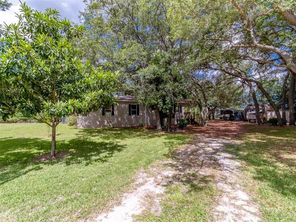 8171 NORMANDY DRIVE WEEKI WACHEE, FL 34613