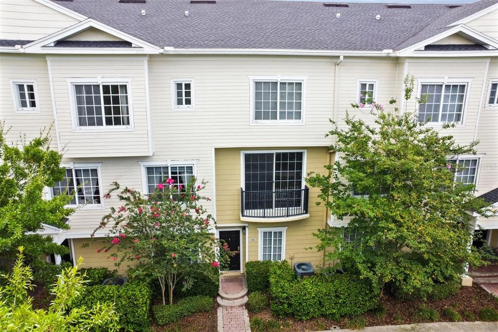 9842 W PARK VILLAGE DRIVE TAMPA, FL 33626