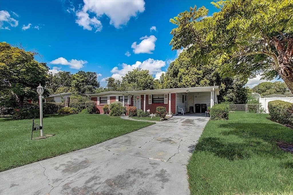 42 COSMOS DRIVE ORLANDO, FL 32807