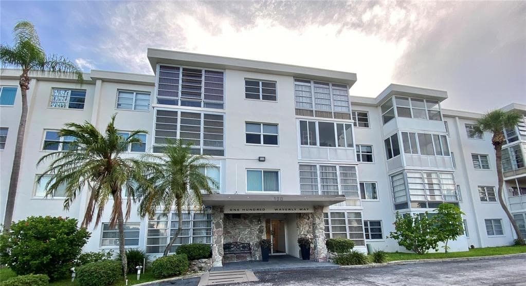 100 WAVERLY WAY UNIT 307 CLEARWATER, FL 33756