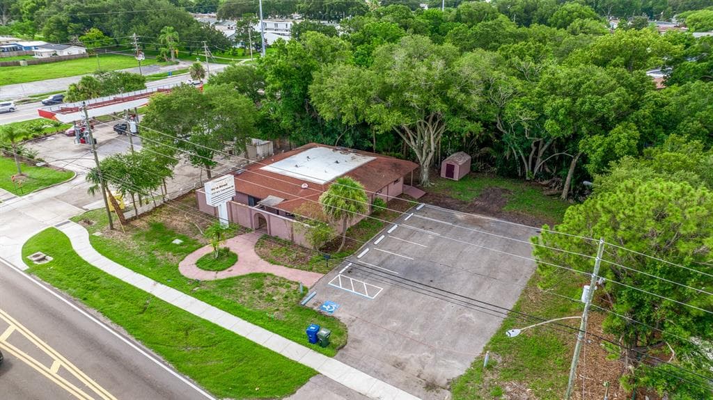 1481 BELLEAIR ROAD CLEARWATER, FL 33756