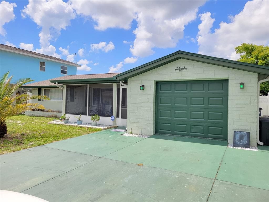7414 INGLESIDE DRIVE PORT RICHEY, FL 34668