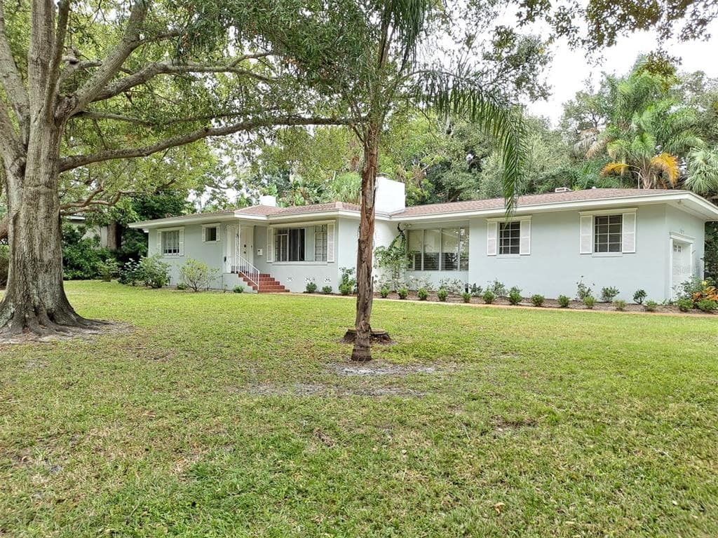 1701 EAGLES NEST DRIVE BELLEAIR, FL 33756
