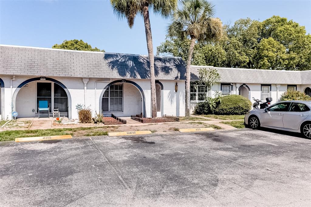 4217 SHELDON PLACE UNIT 4217 NEW PORT RICHEY, FL 34652