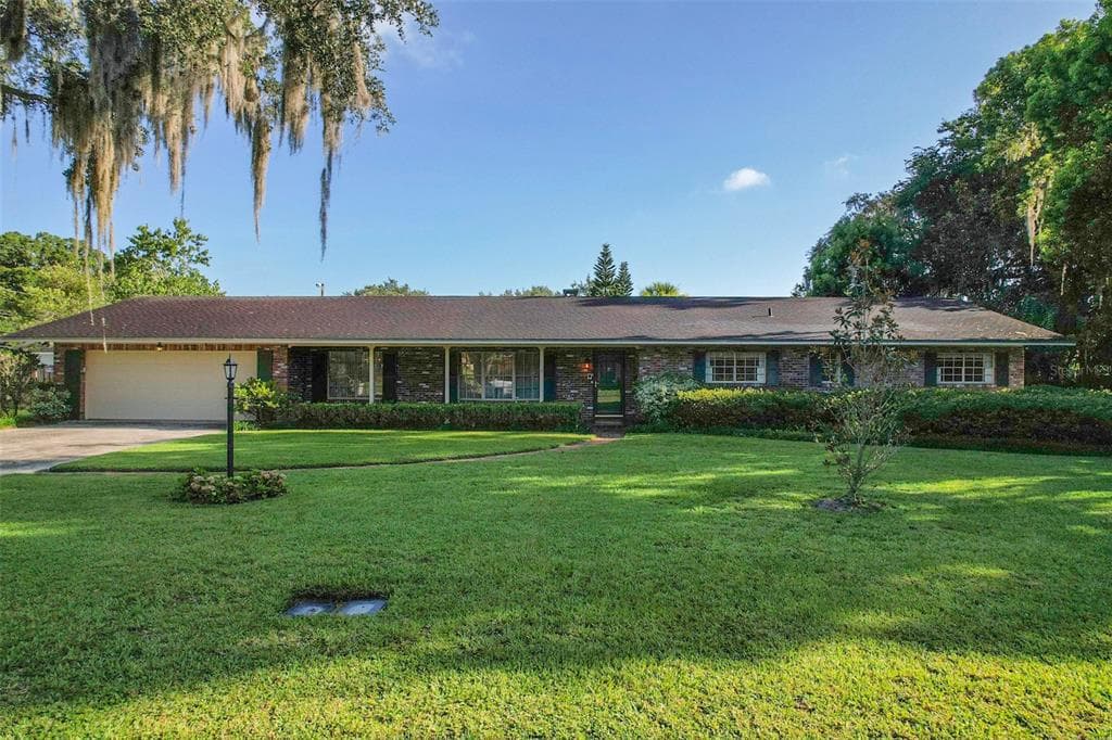 704 W PINEDALE DRIVE PLANT CITY, FL 33563