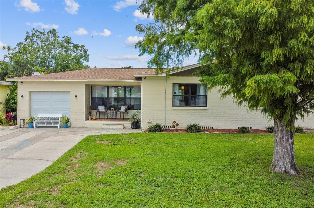 905 S BETTY LANE CLEARWATER, FL 33756