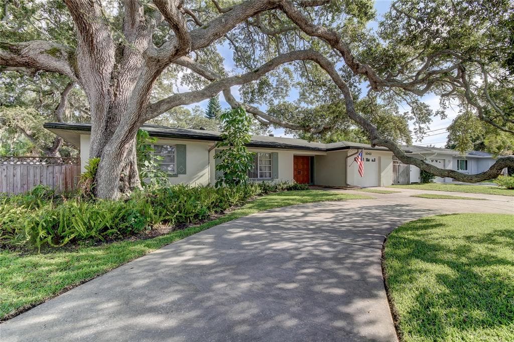 1043 UNION STREET CLEARWATER, FL 33755